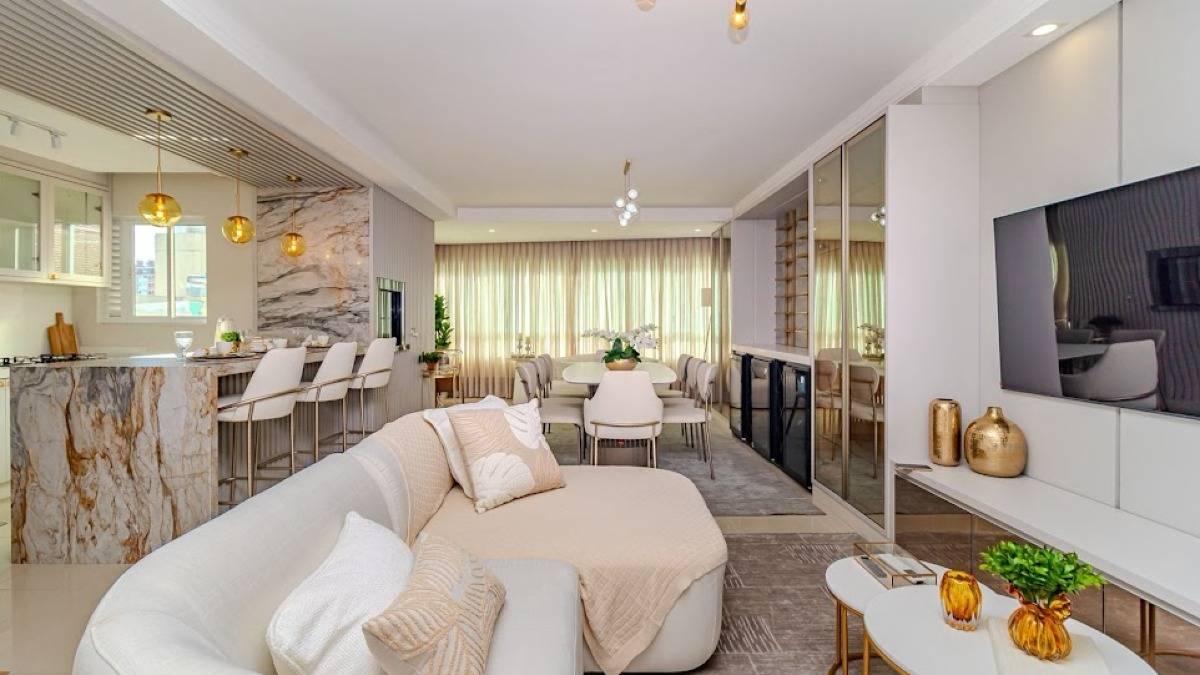 Apartamento com 03 Suítes Mobiliado no Edifício Lorena Cristina no Centro de Balneário Camboriú