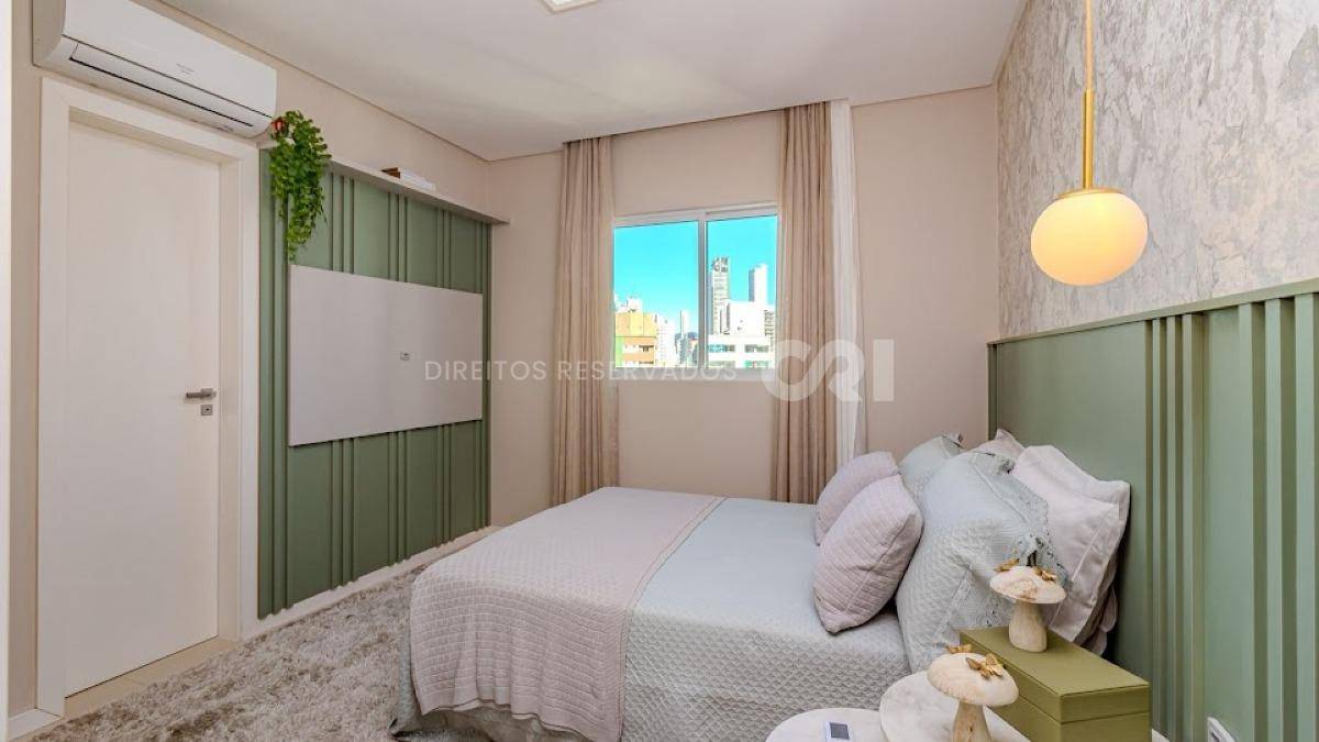 Apartamento com 03 Suítes Mobiliado no Edifício Lorena Cristina no Centro de Balneário Camboriú