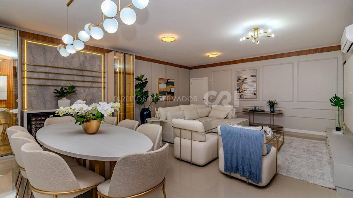 Apartamento mobiliado com 2 dormitórios no Edifício Rovere Della Luna no Centro de Balneário Camboriú