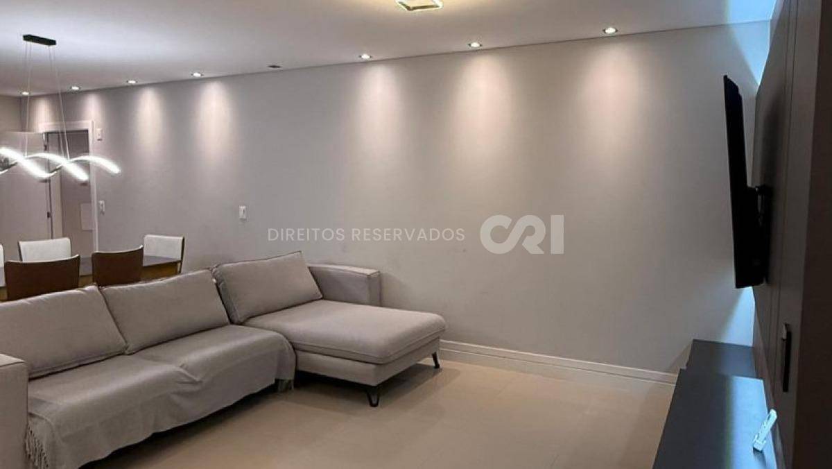 Apartamento com 3 suítes no Verita Residence na Meia Praia em Itapema