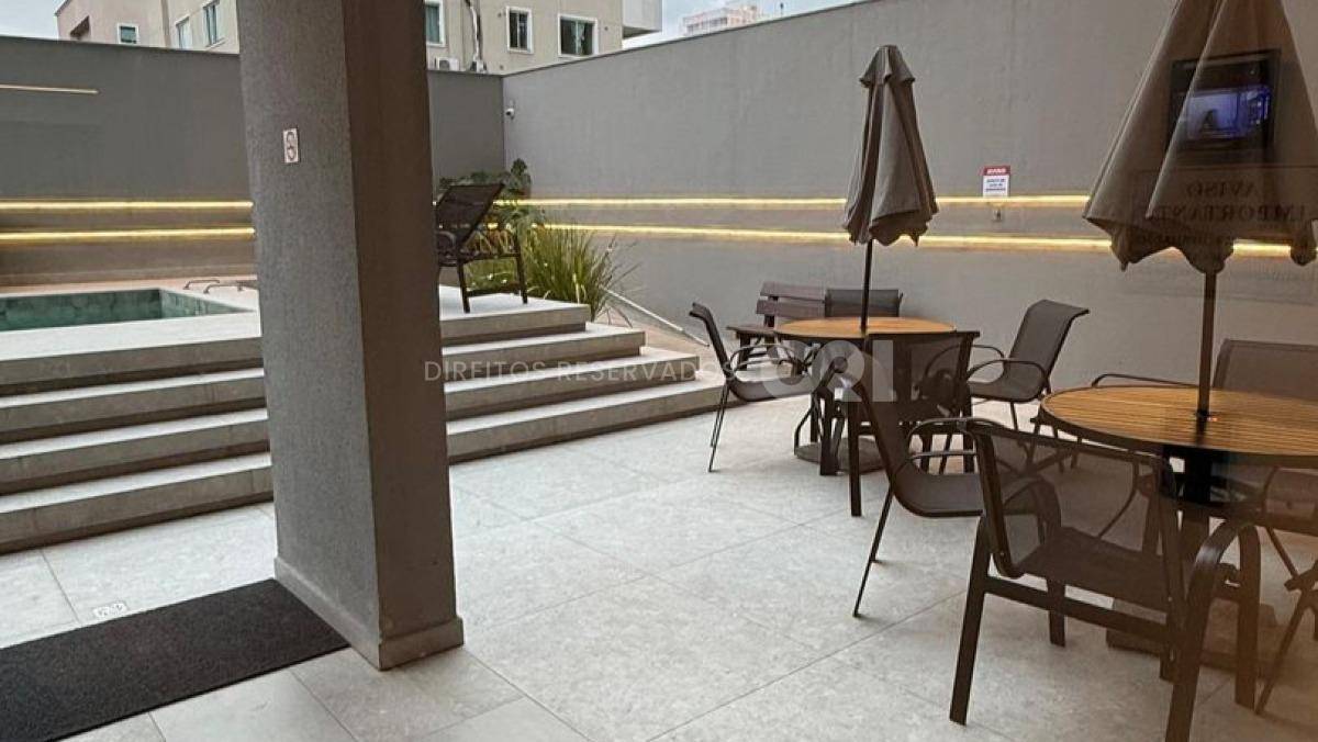 Apartamento com 3 suítes no Verita Residence na Meia Praia em Itapema