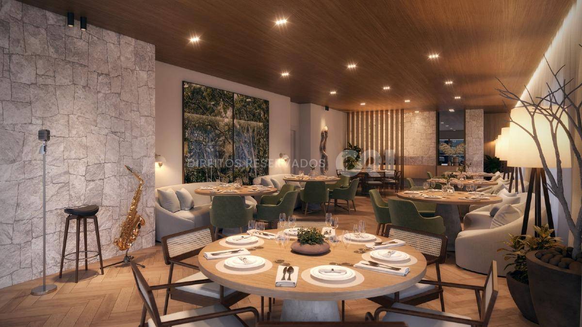 Apartamento na Planta com 4 suítes no Edifício Marena no Centro de Balneário Camboriú