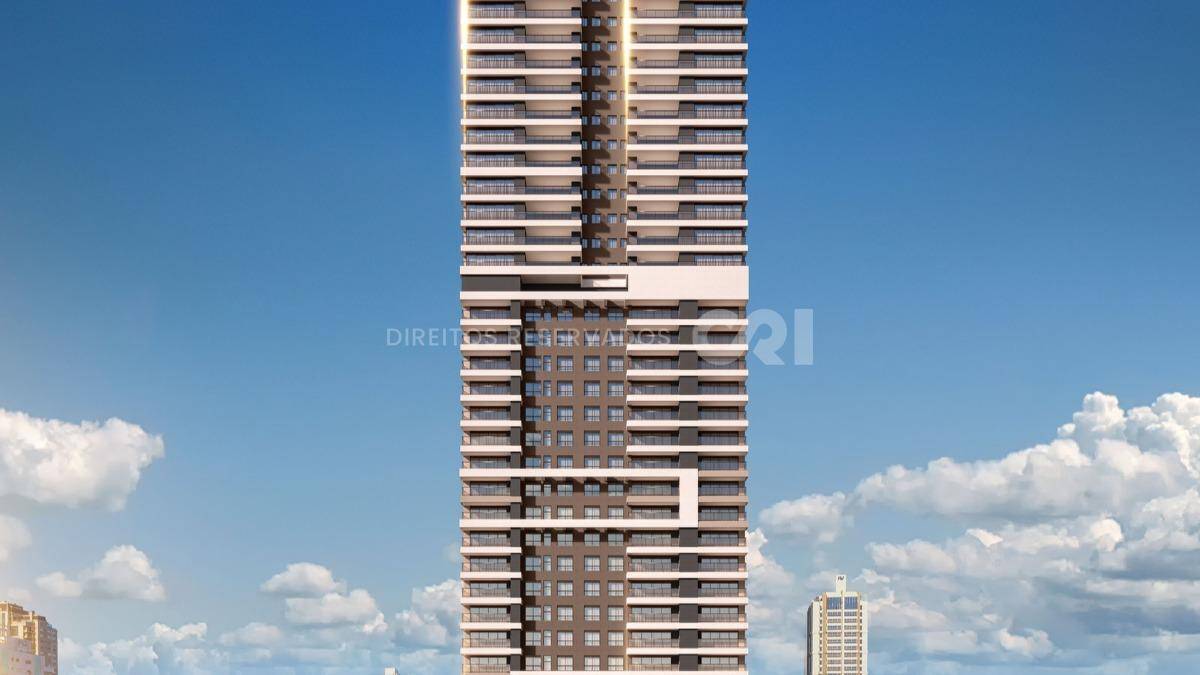 Apartamento na Planta com 4 suítes no Edifício Marena no Centro de Balneário Camboriú