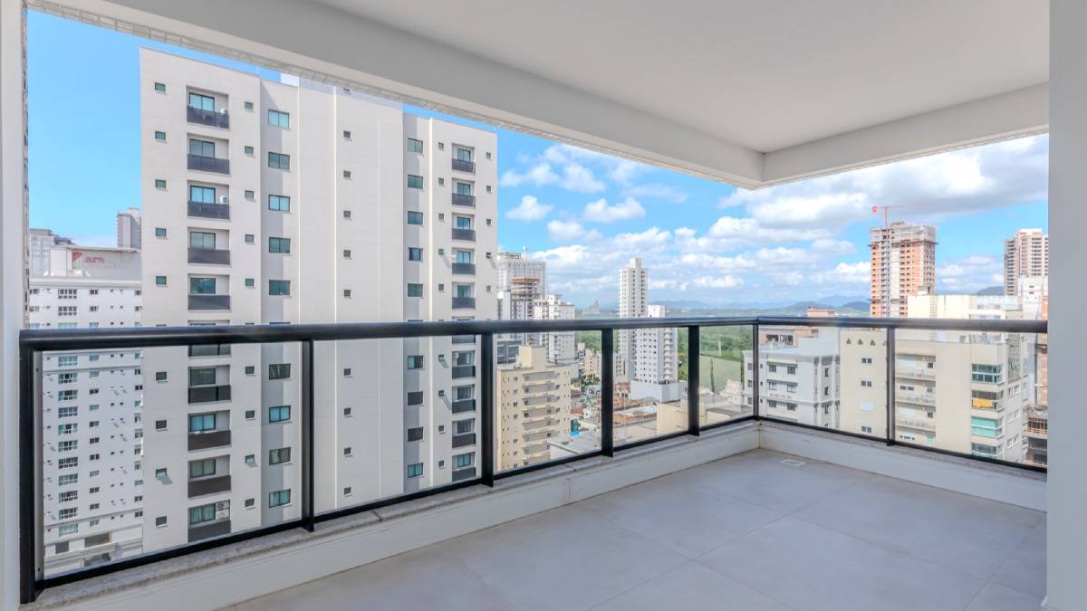 Apartamento com 3 suítes no edifício Fiori Del Mare na Meia Praia, Itapema