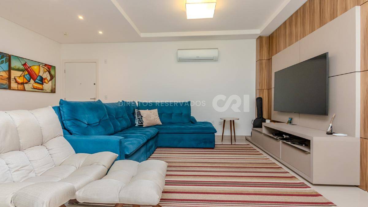 Apartamento mobiliado com 3 suítes no Munique Residence na Meia Praia em Itapema