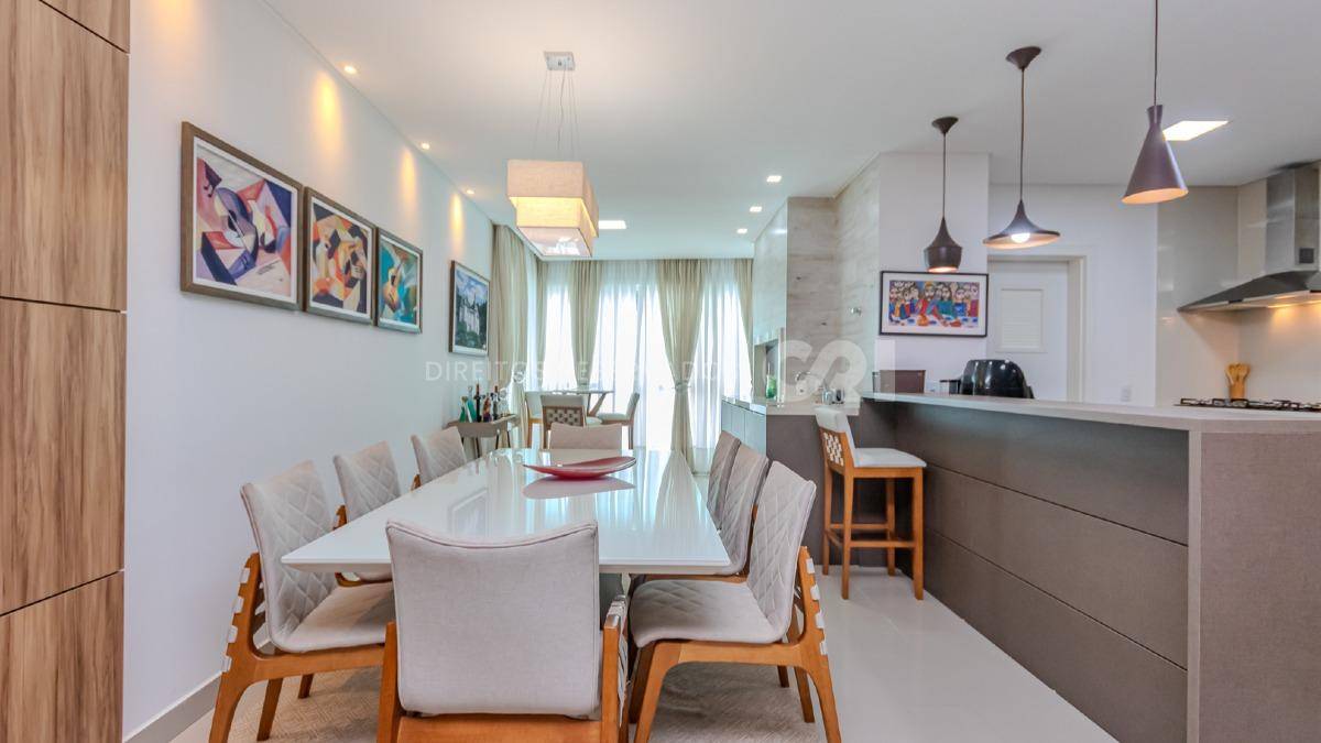 Apartamento mobiliado com 3 suítes no Munique Residence na Meia Praia em Itapema