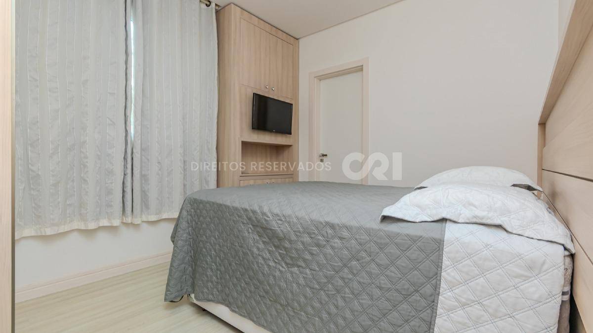 Apartamento mobiliado com 3 suítes no Munique Residence na Meia Praia em Itapema