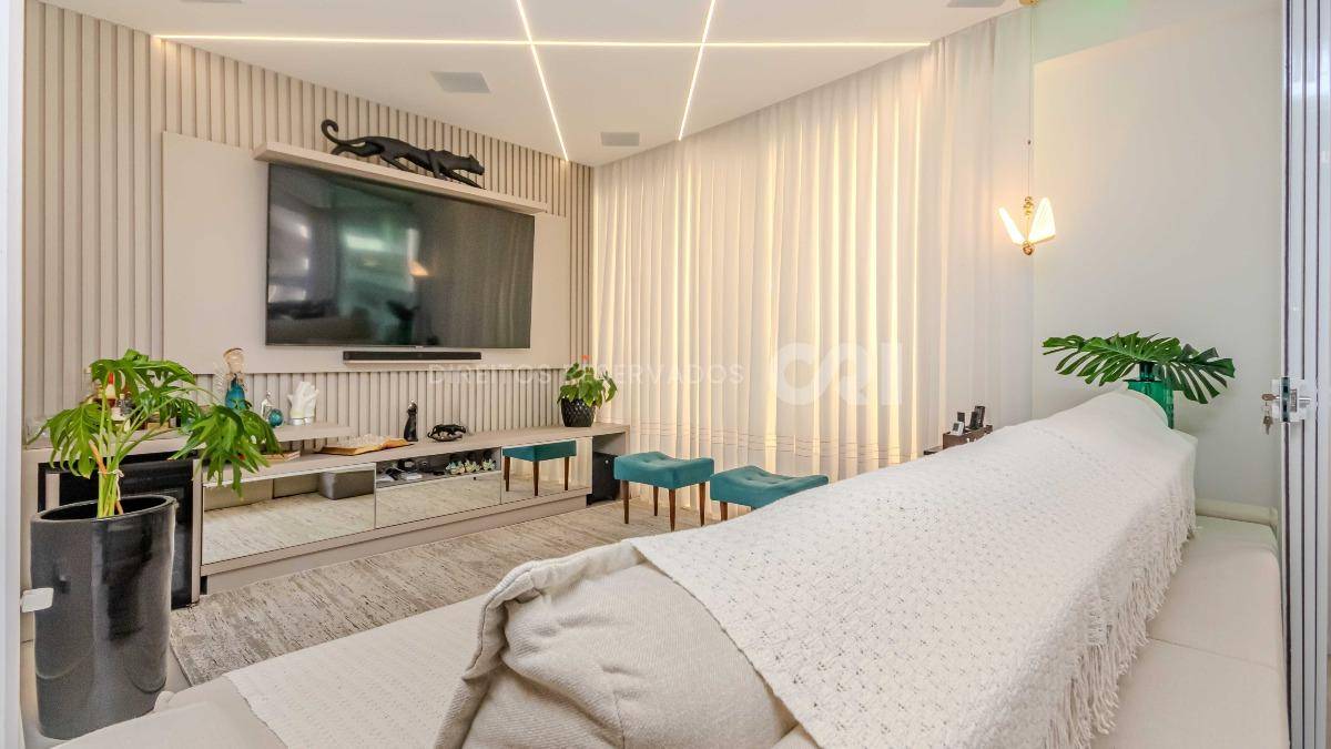 Apartamento com 3 suítes no Sole Del Mare Residenziale na Meia Praia, Itapema