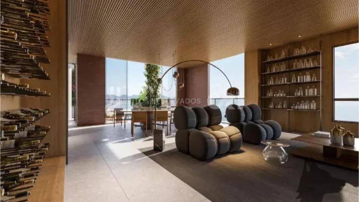 Apartamento com 4 suítes no Edifício Vitreo 271 na Meia Praia em Itapema