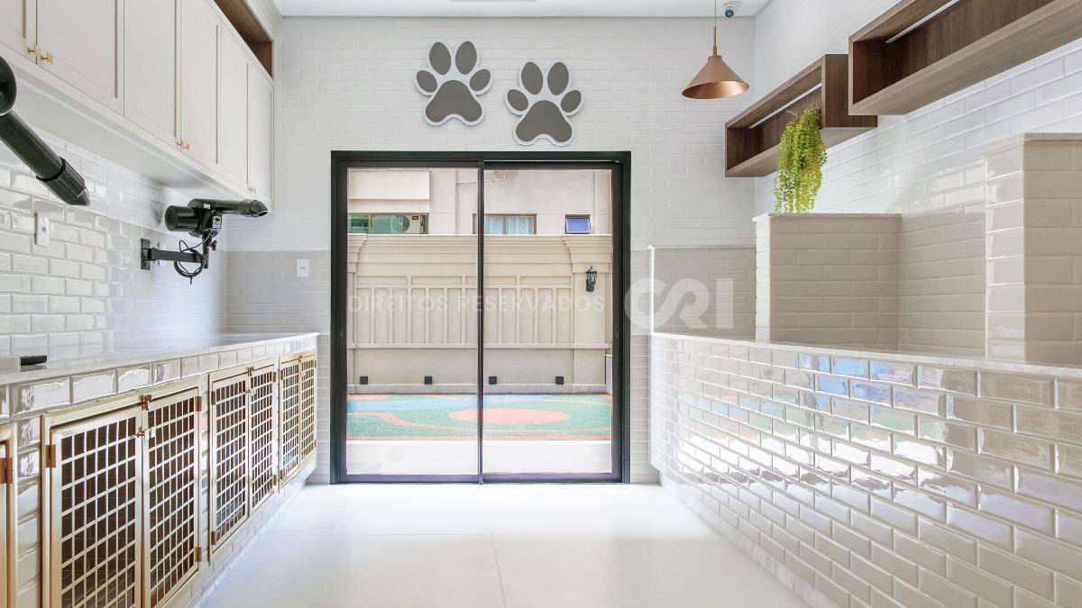 Apartamento com 4 Suítes no Maison Lafayette na Meia Praia, Itapema