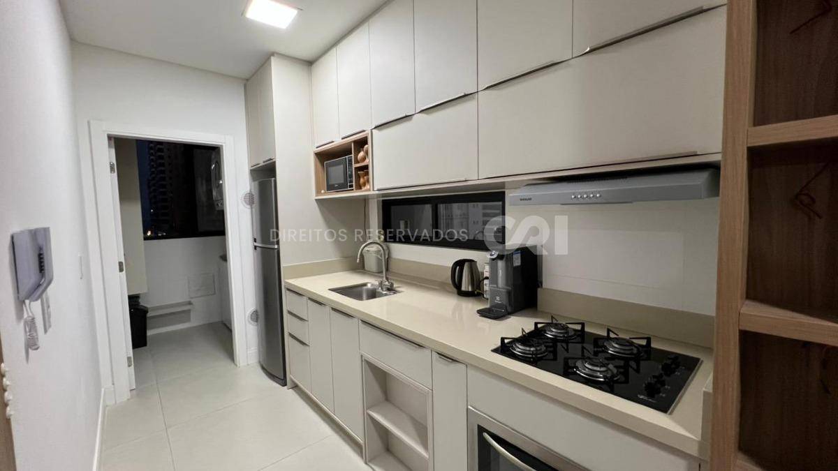 Apartamento com 3 quartos no Edifício Vessel na Meia Praia em Itapema