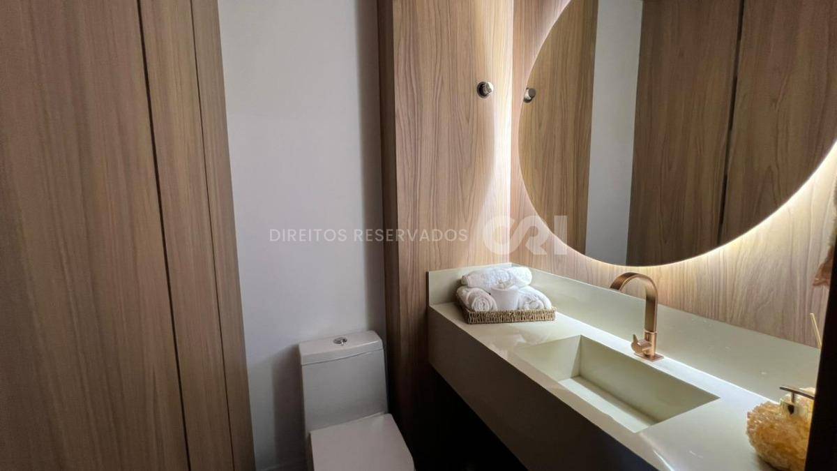 Apartamento com 3 quartos no Edifício Vessel na Meia Praia em Itapema