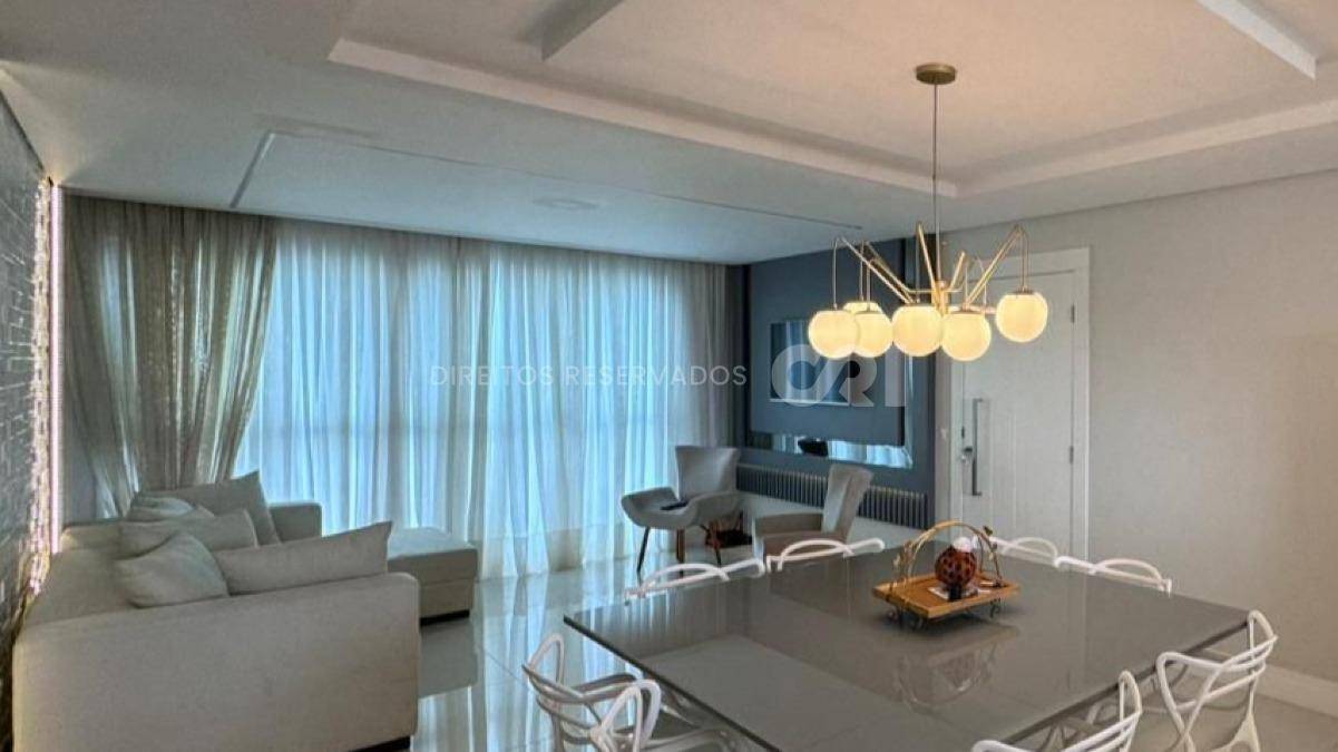Apartamento com 3 suítes no Edifício Phoenix Tower no Centro em Balneário Camboriú