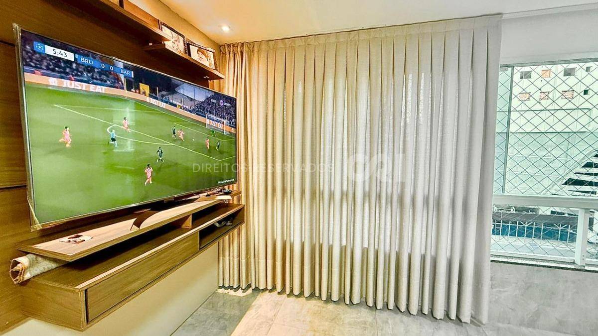 COPA: Apartamento com 3 dormitórios no Esquina Central no Centro de Balneário Camboriú
