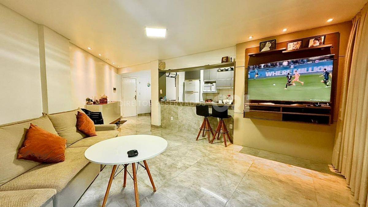 COPA: Apartamento com 3 dormitórios no Esquina Central no Centro de Balneário Camboriú
