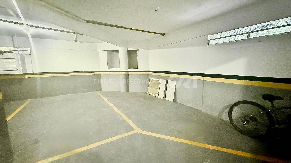 COPA: Apartamento com 3 dormitórios no Esquina Central no Centro de Balneário Camboriú