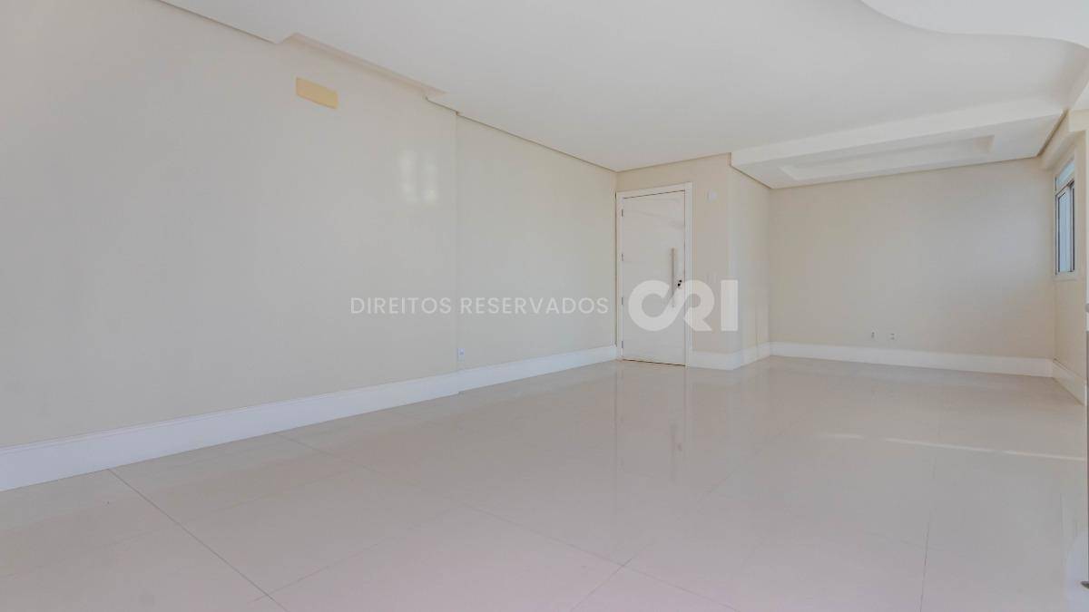 Apartamento duplex com 4 suítes no Edifício Le Majestic no Centro de Balneário Camboriú