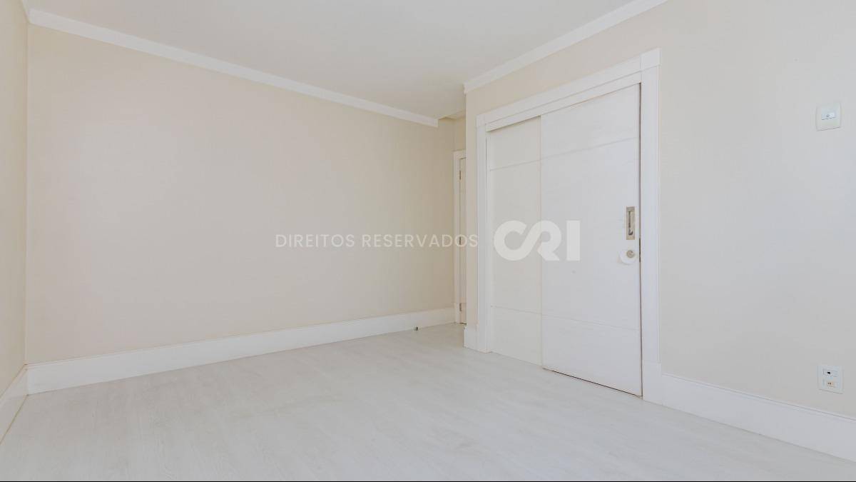 Apartamento duplex com 4 suítes no Edifício Le Majestic no Centro de Balneário Camboriú