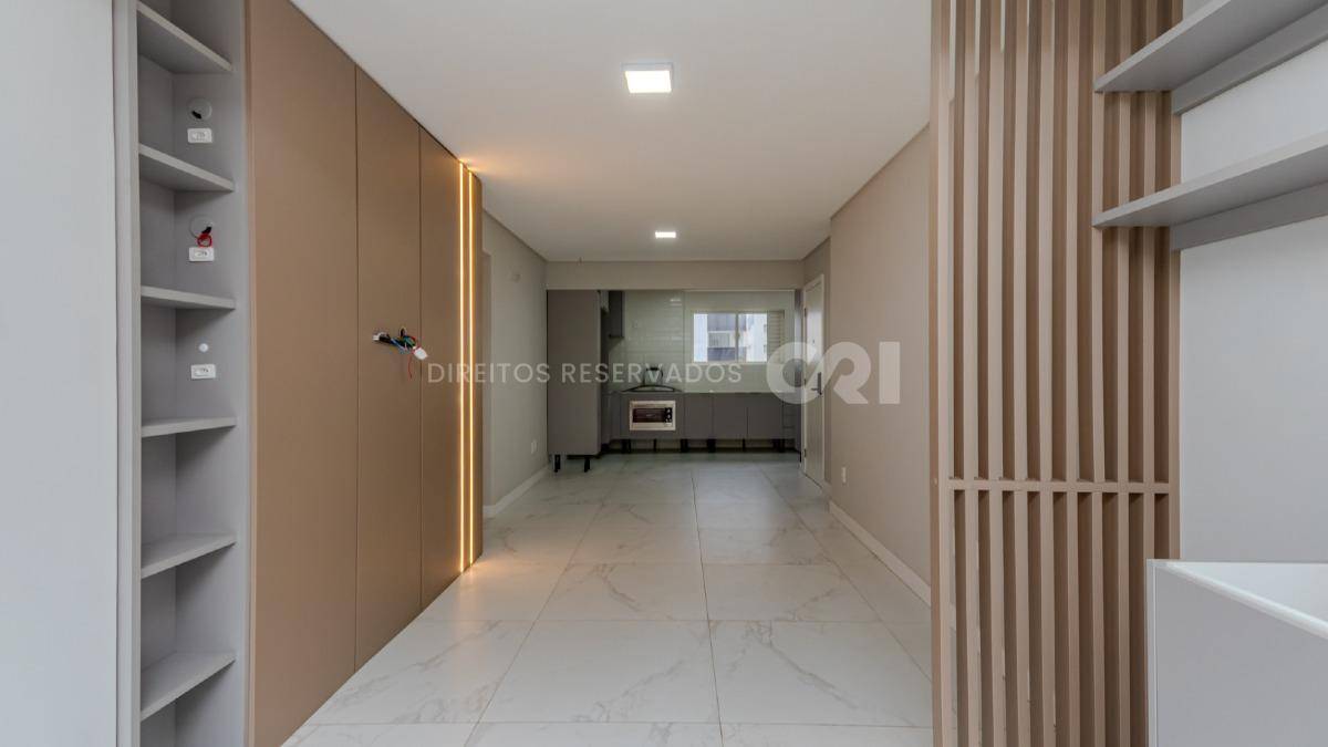 Apartamento com 3 dormitórios no Edifício Ana Capri no Centro em Balneário Camboriú