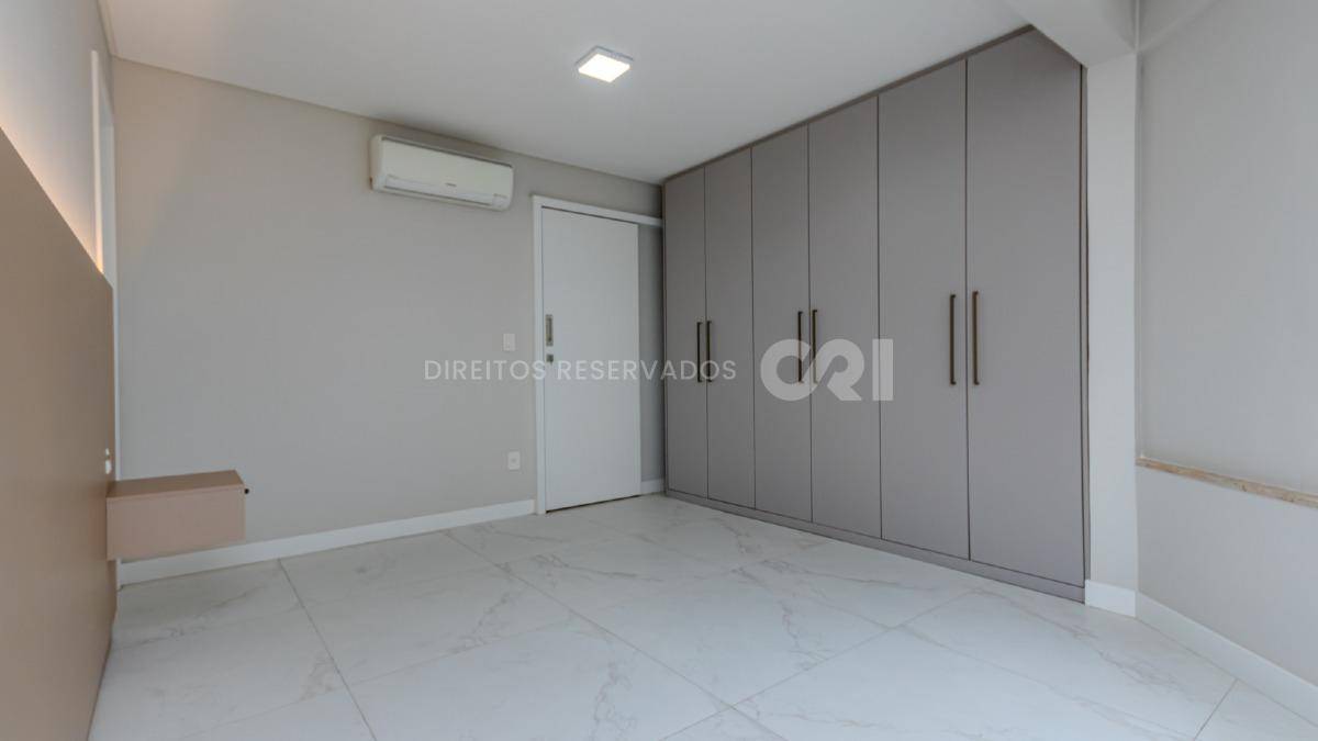 Apartamento com 3 dormitórios no Edifício Ana Capri no Centro em Balneário Camboriú