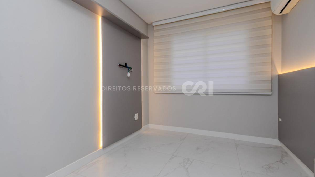 Apartamento com 3 dormitórios no Edifício Ana Capri no Centro em Balneário Camboriú