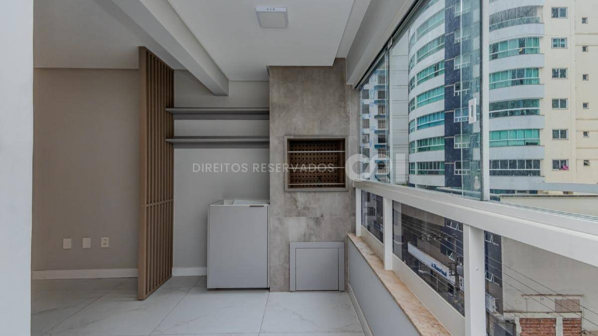 Apartamento com 3 dormitórios no Edifício Ana Capri no Centro em Balneário Camboriú