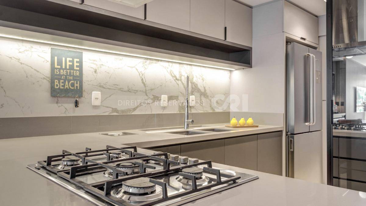 Apartamento com 3 dormitórios no Amores da Brava na Praia Brava em Itajaí