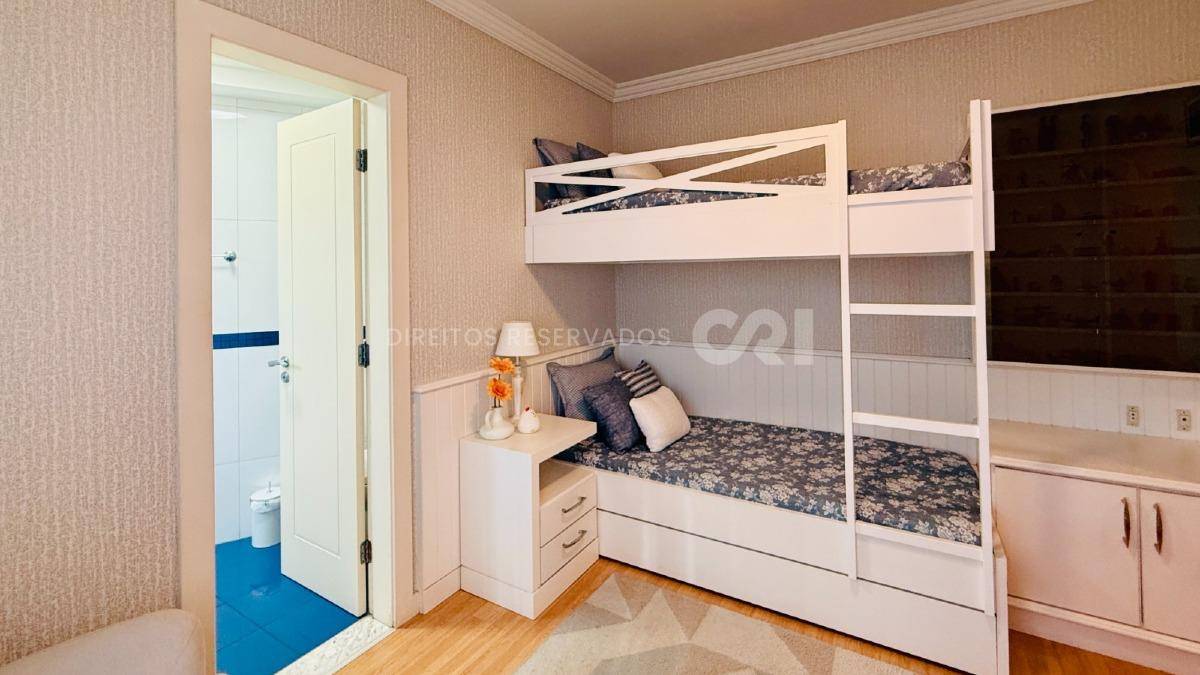 Apartamento Frente Mar com 3 Suítes no Edifício Arc de Triomphe no Pioneiros em Balneário Camboriú