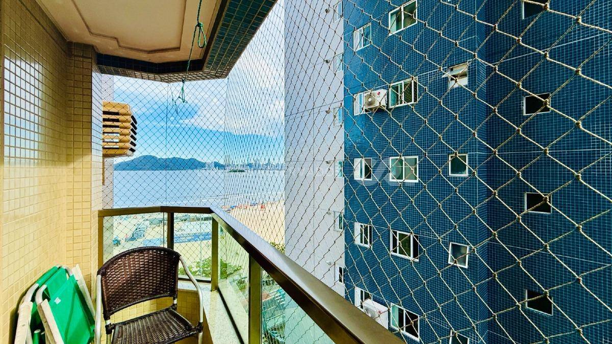 Apartamento Frente Mar com 3 Suítes no Edifício Arc de Triomphe no Pioneiros em Balneário Camboriú