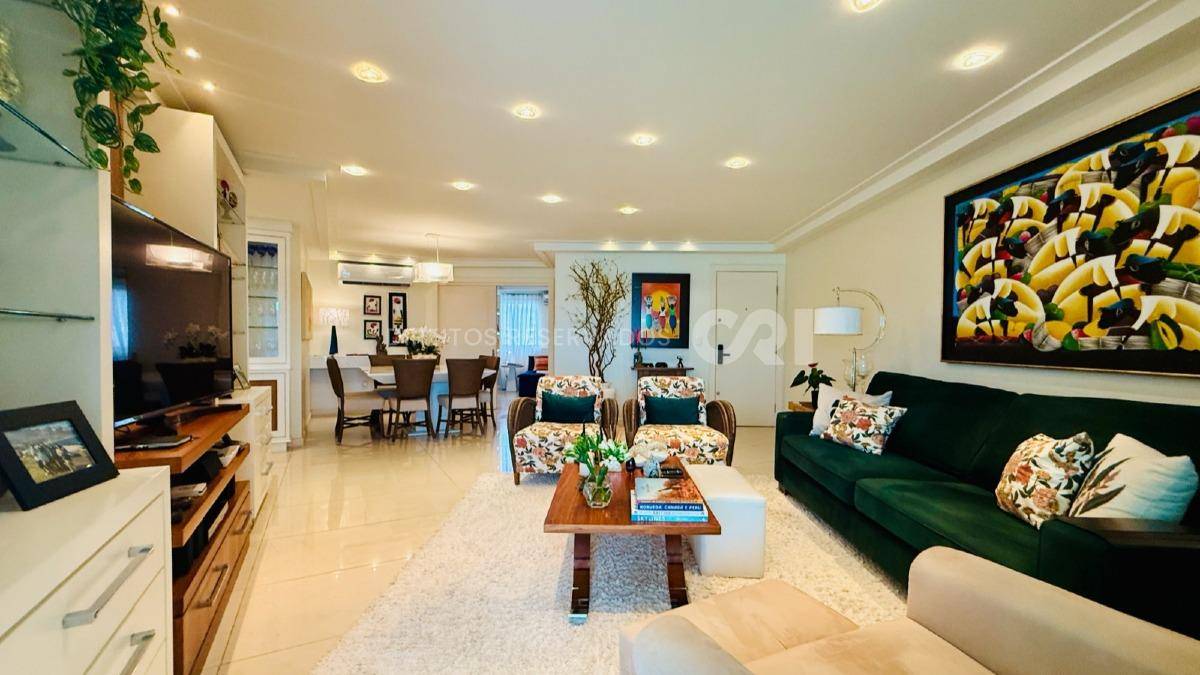 Apartamento Frente Mar com 3 Suítes no Edifício Arc de Triomphe no Pioneiros em Balneário Camboriú
