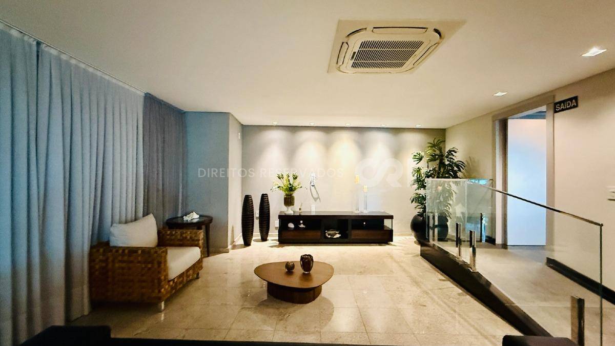 Apartamento Frente Mar com 3 Suítes no Edifício Arc de Triomphe no Pioneiros em Balneário Camboriú