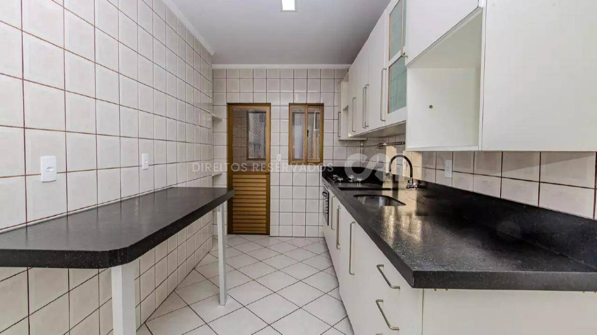 Apartamento com 3 quartos no Edifício Príncipe de Gales no Centro de Balneário Camboriú