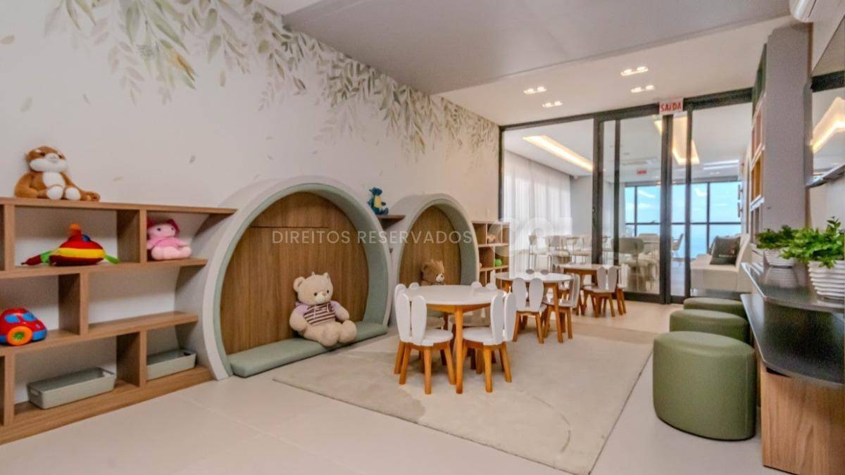 Apartamento com 3 suítes no Edifício Grand Mirage no Centro em Itapema
