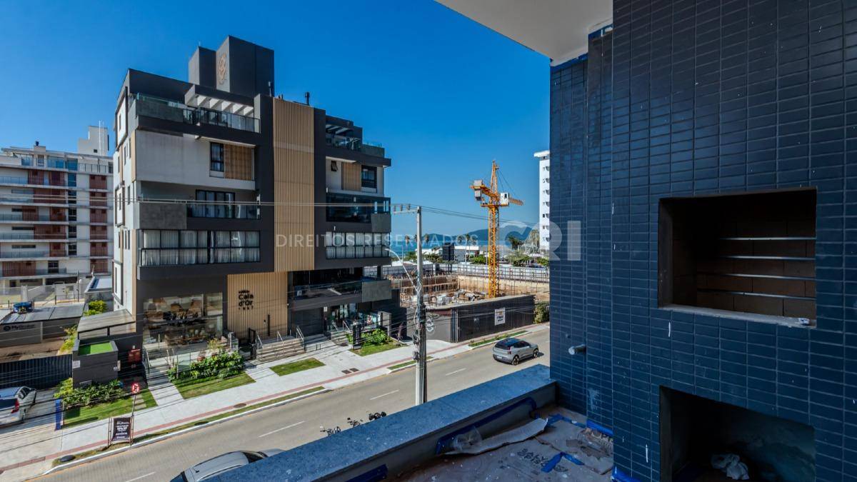 Apartamento com 3 Suítes no Jardins da Brava na Praia Brava em Itajaí