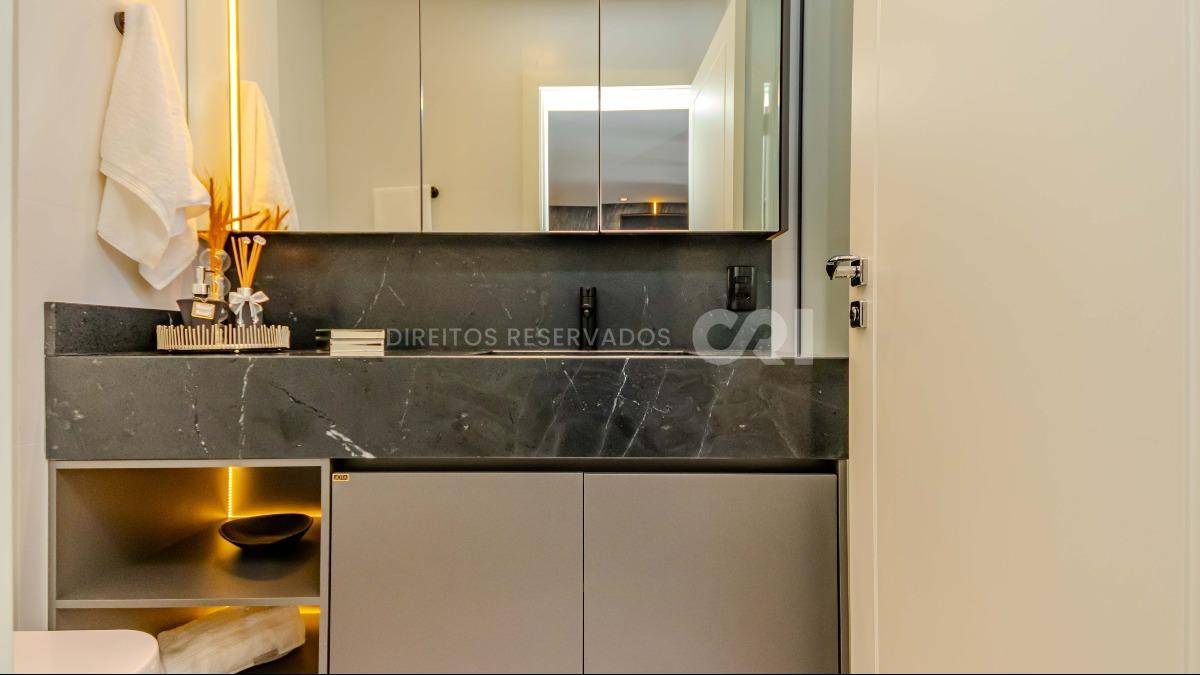 Cobertura duplex com 3 suítes no Hamptons Village no Centro de Balneário Camboriú