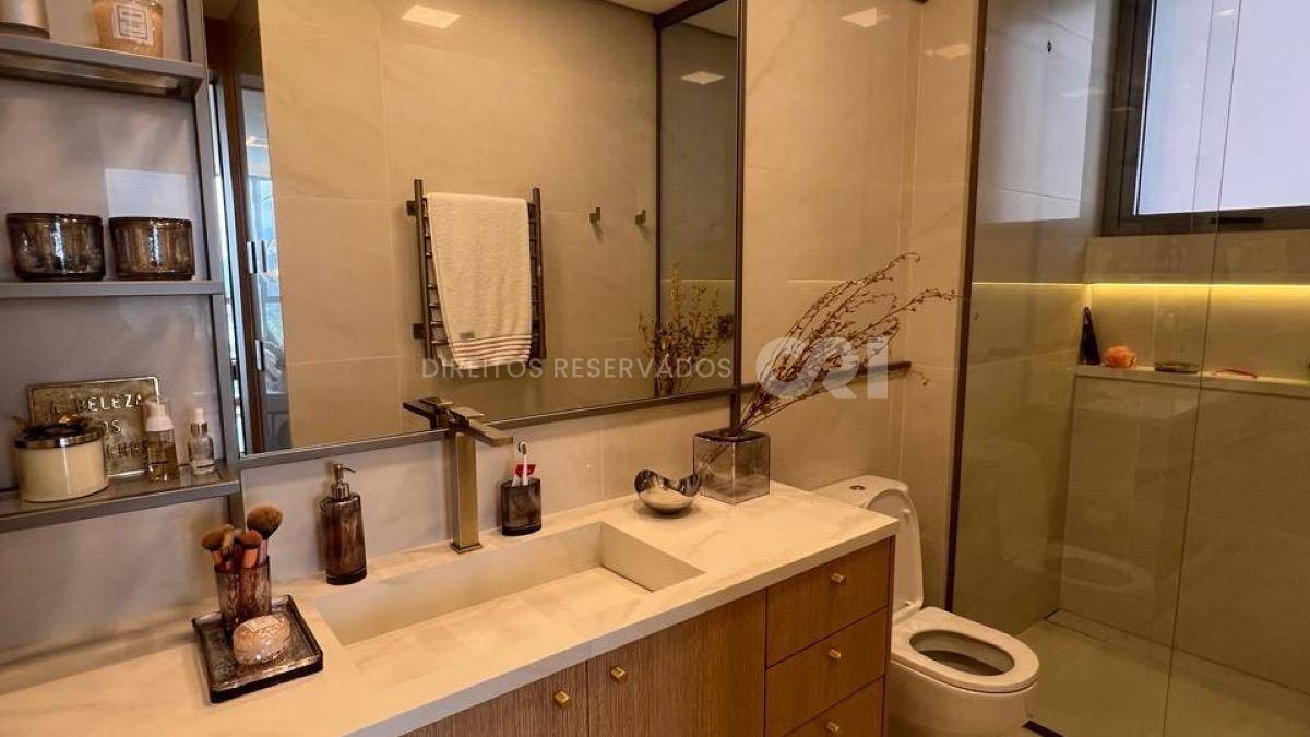 Apartamento com 3 suítes no Edifício Copenhagen na Barra Sul em Balneário Camboriú