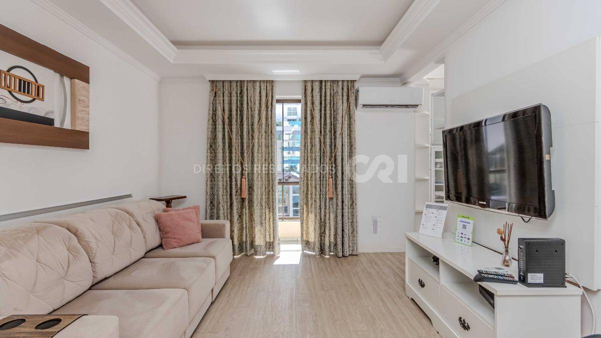 Cobertura no Residencial Dona Elenir com 3 quartos no Centro de Balneário Camboriú