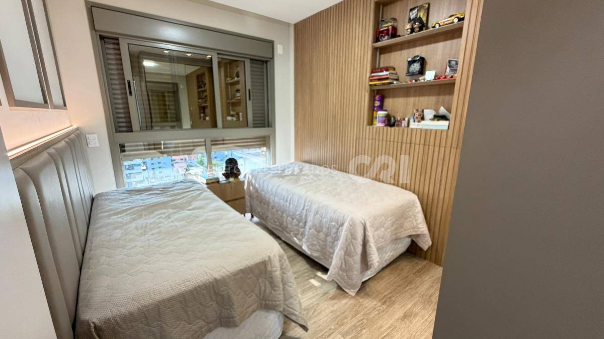 Apartamento com 3 quartos no edifício Classic no bairro Fazenda em Itajaí