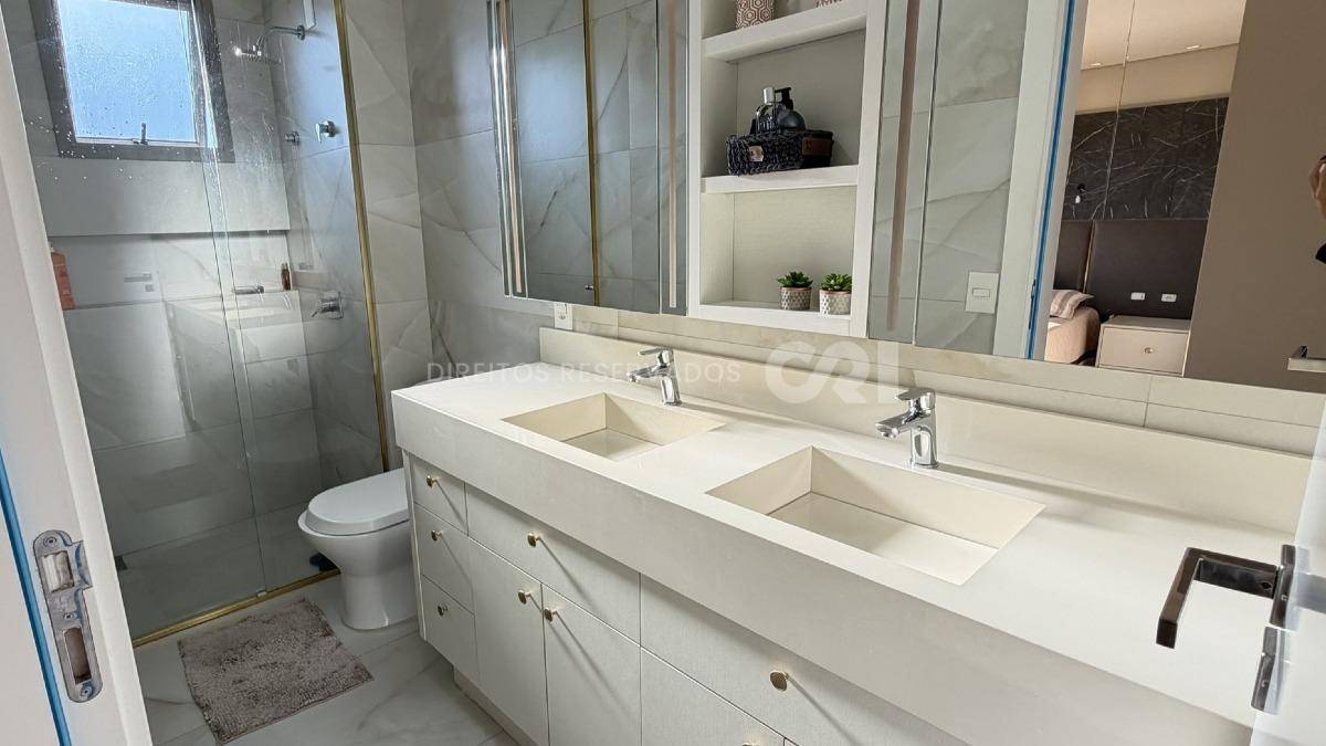 Apartamento com 3 quartos no edifício Classic no bairro Fazenda em Itajaí