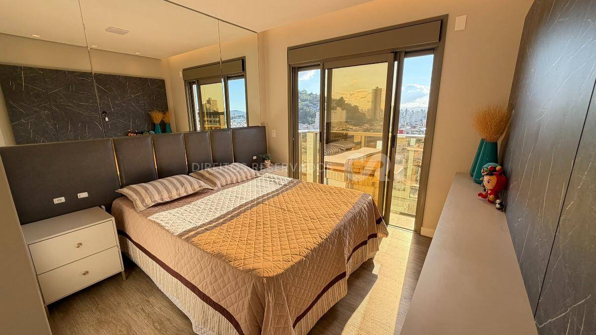 Apartamento com 3 quartos no edifício Classic no bairro Fazenda em Itajaí