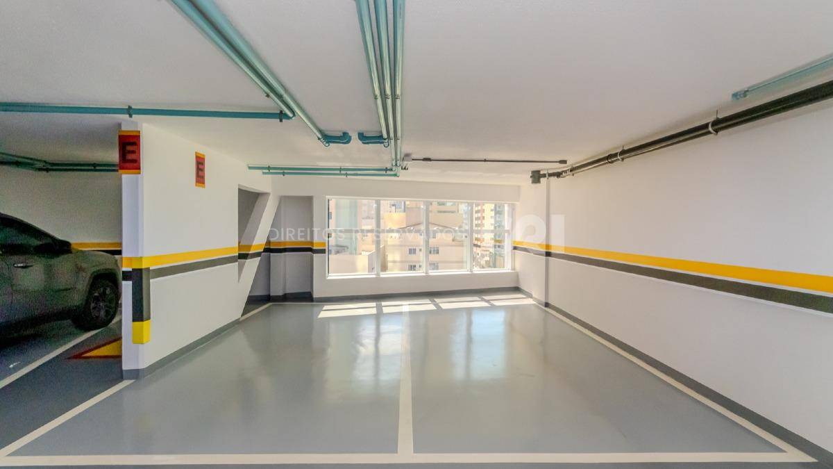Apartamento com 4 quartos no Elenzaga Tower no Centro de Balneário Camboriú