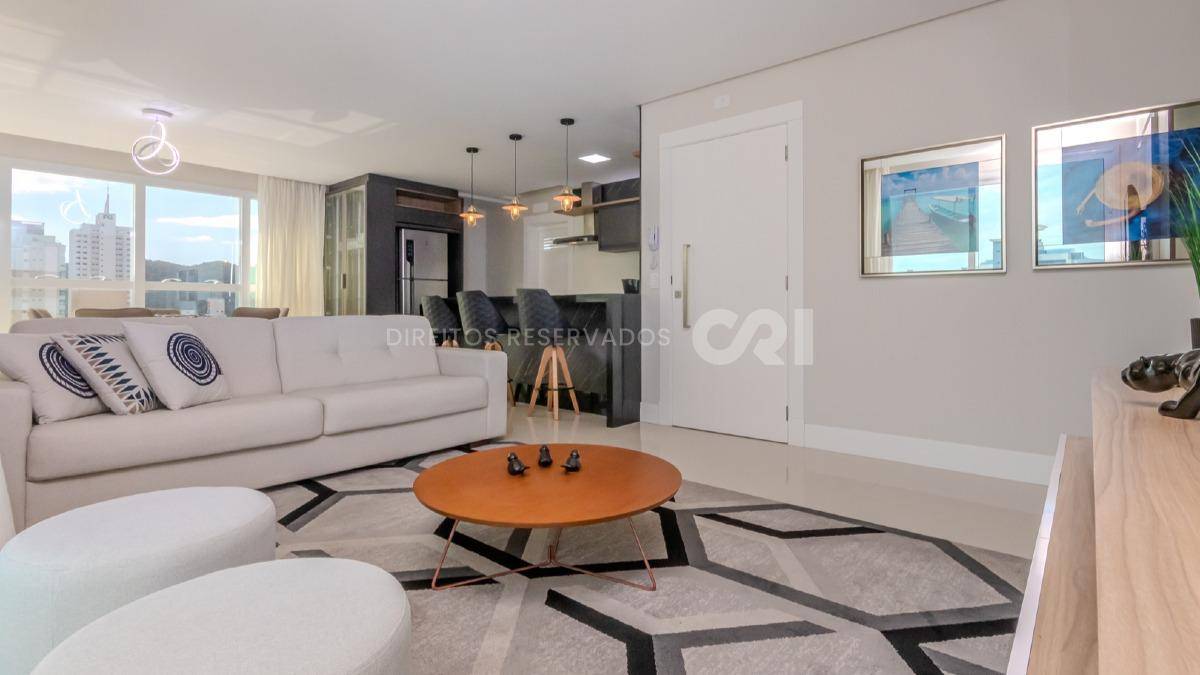 Apartamento com 4 quartos no Elenzaga Tower no Centro de Balneário Camboriú