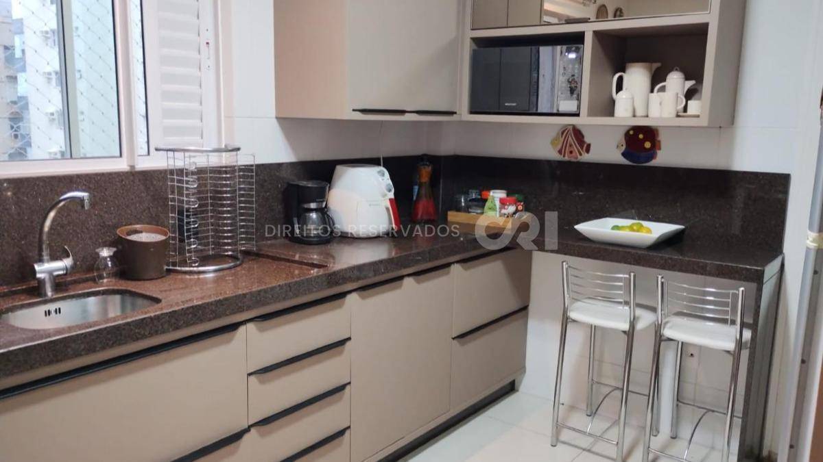 Apartamento com 3 Suítes no Edifício Bela Città no Centro de Balneário Camboriú
