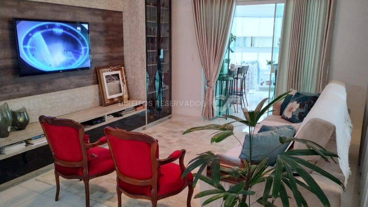Apartamento com 3 Suítes no Edifício Bela Città no Centro de Balneário Camboriú
