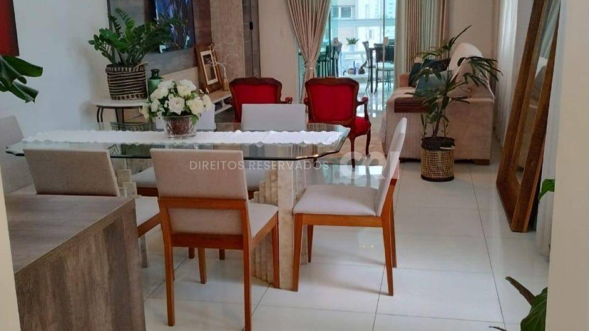 Apartamento com 3 Suítes no Edifício Bela Città no Centro de Balneário Camboriú