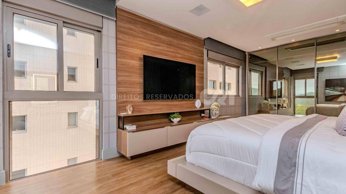 Apartamento com 4 suítes no Edifício Baturité na Barra Sul em Balneário Camboriú
