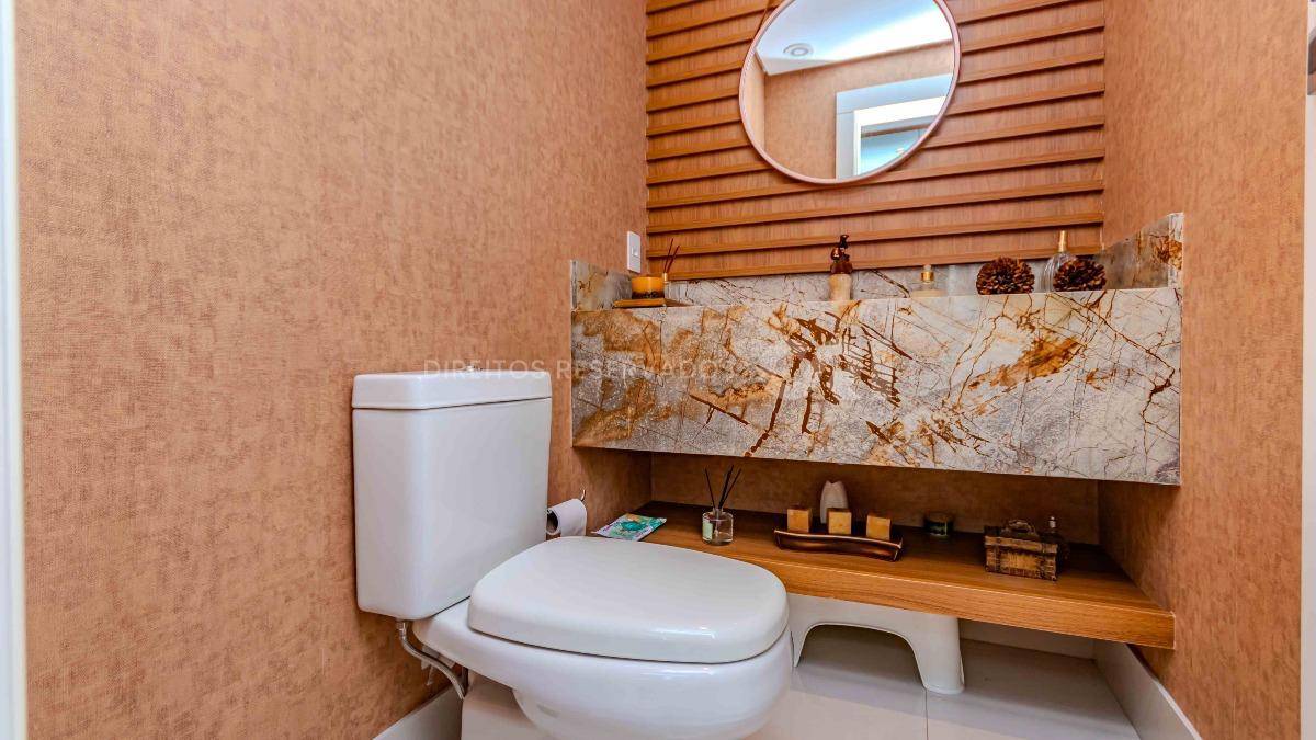 Apartamento com 3 Suítes no Phoenix Tower na Barra Sul de Balneário Camboriú