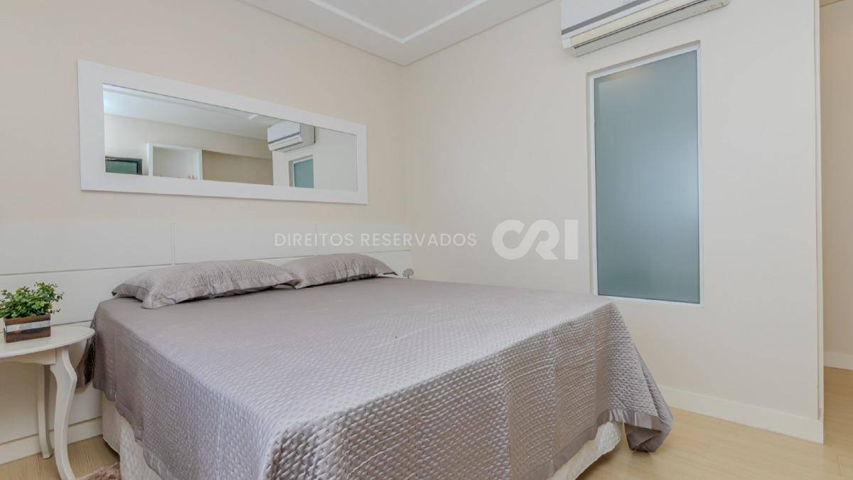 Apartamento com 4 Suítes no Lumiére Residence na Meia Praia em Itapema