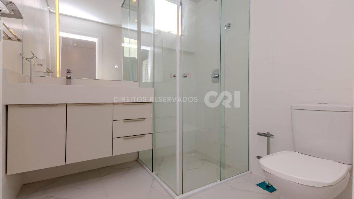  Apartamento com 3 suítes no Las Brisas Residence no Bairro Pioneiros em Balneário Camboriú 