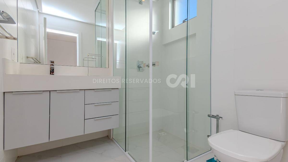  Apartamento com 3 suítes no Las Brisas Residence no Bairro Pioneiros em Balneário Camboriú 